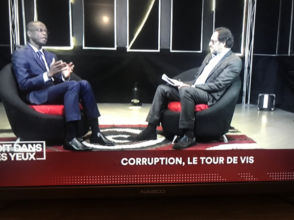 DROIT DANS LES YEUX | Zoro Epiphane Ballo parle de la l&#039;impact de la corruption sur les ivoiriens