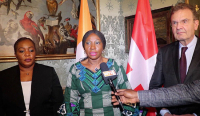 La Ministre Kandia Camara signe un accord avec le gouvernement italien pour lutter contre l’immigration clandestine