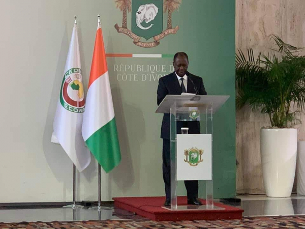 Le Président de la République,  Alassane OUATTARA, a présidé, ce vendredi 5 novembre 2021, au Palais de la Présidence de la République, la cérémonie de remise des Prix d&#039;Excellence.