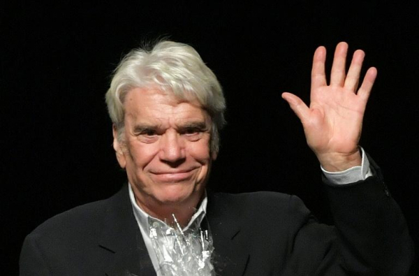 Bernard Tapie est mort, emporté par le cancer Bernard Tapie incarne les années 80, celles de l’argent facile et de la réussite, en devenant un homme d’affaires plusieurs fois millionnaire