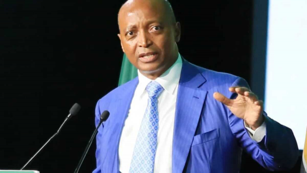 CAN 2021 : Motsepe met fin au suspense ! «Je vous donne rendez-vous le 9 janvier. Je serai là dès le 7 avec ma femme et mes enfants, parce que nous sommes tous Camerounais ! (…) Donc si je suis là à partir du 7