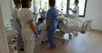 Santé  /  Covid-19 en France : 47 décès en 24 heures et moins de 1400 patients en soins critiques